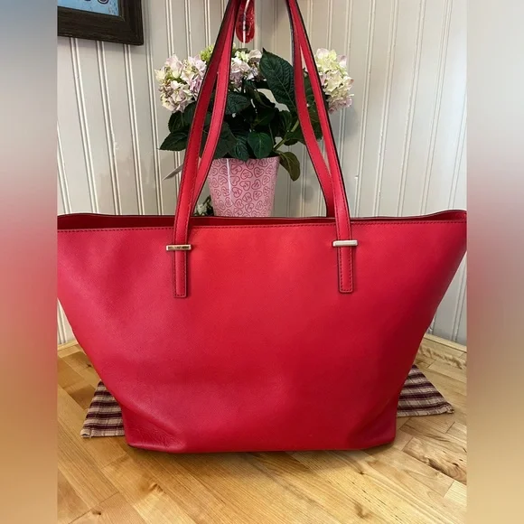 Kate Spade Tote - Picture 2 of 14